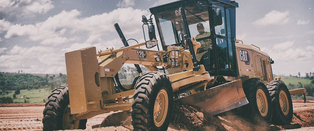 Uncomfortable with technology or just not sure how to get started? Schedule a grade control demonstration to make the transition easier.