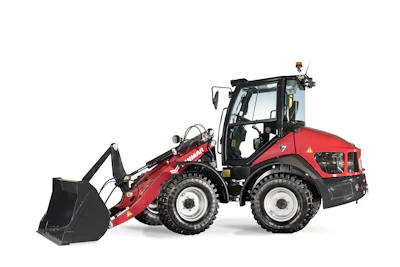 The 47.6-hp V7 compact wheel loader's compact design, intuitive controls and high travel speeds support performance for operators in landscaping, rental, municipalities, snow removal and other applications.