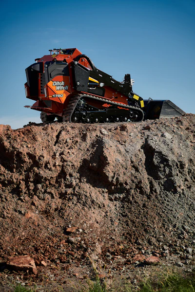 Ditch Witch's SK1750 provides operators with high maneuverability and stability, enabling them to transport heavy loads across rough terrain.