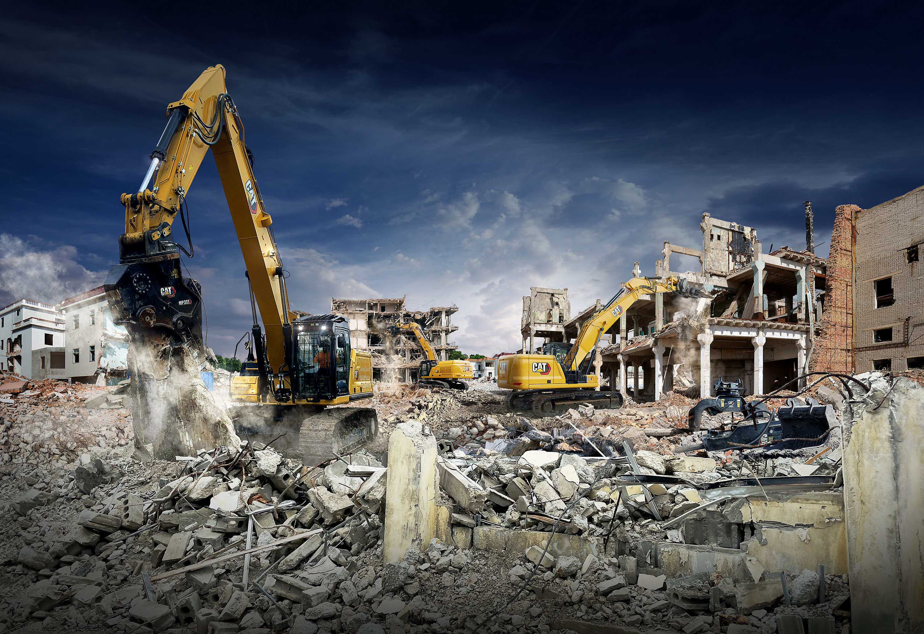 The new Cat 330 Straight Boom excavator features reinforced booms, sticks, frame and bucket cylinder guard, increasing machine durability in demanding demolition applications.