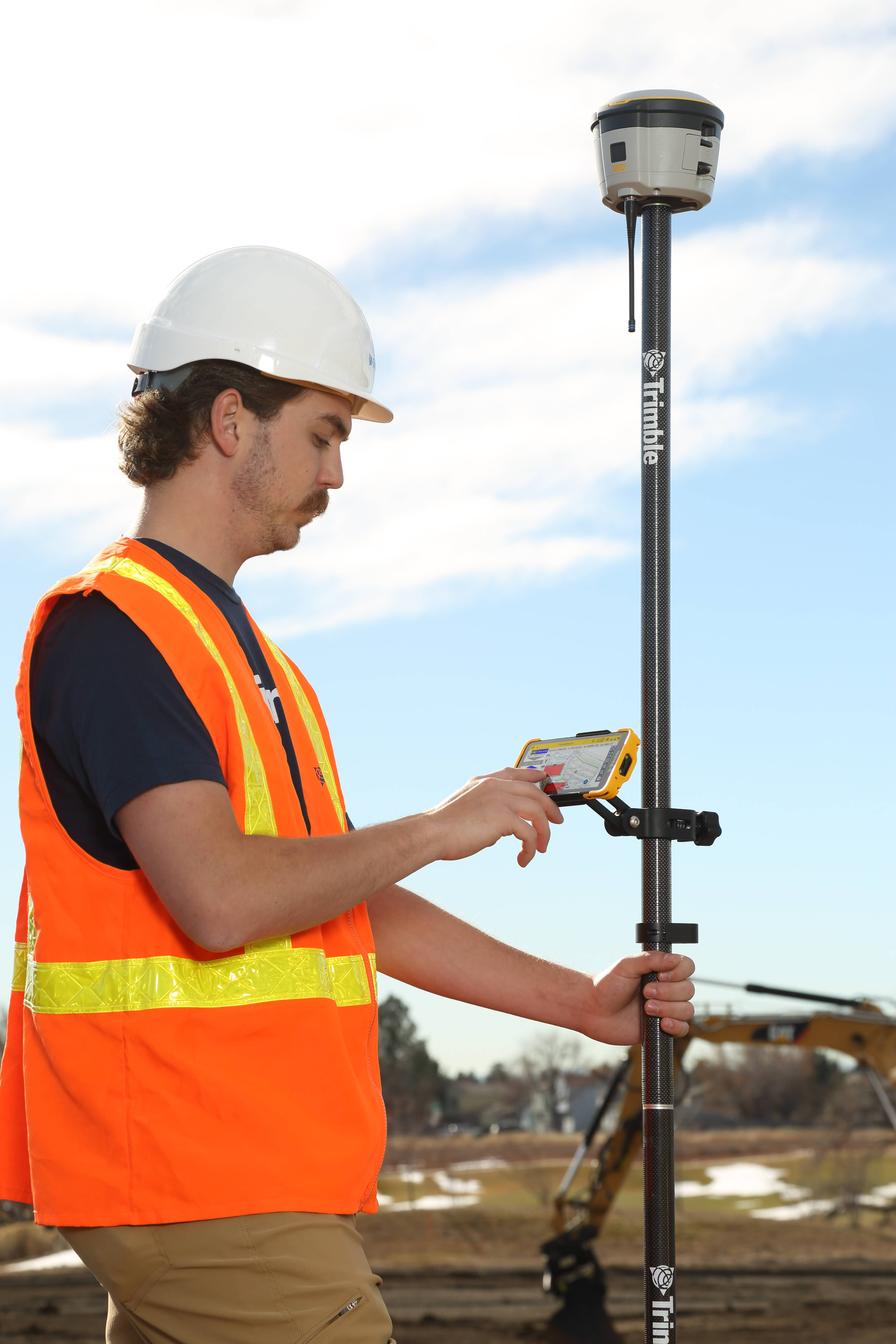 The TDC6 allows contractors to work with complex data sets in the field, connect to the office for on-the-spot approvals and communicate changes to field crews.