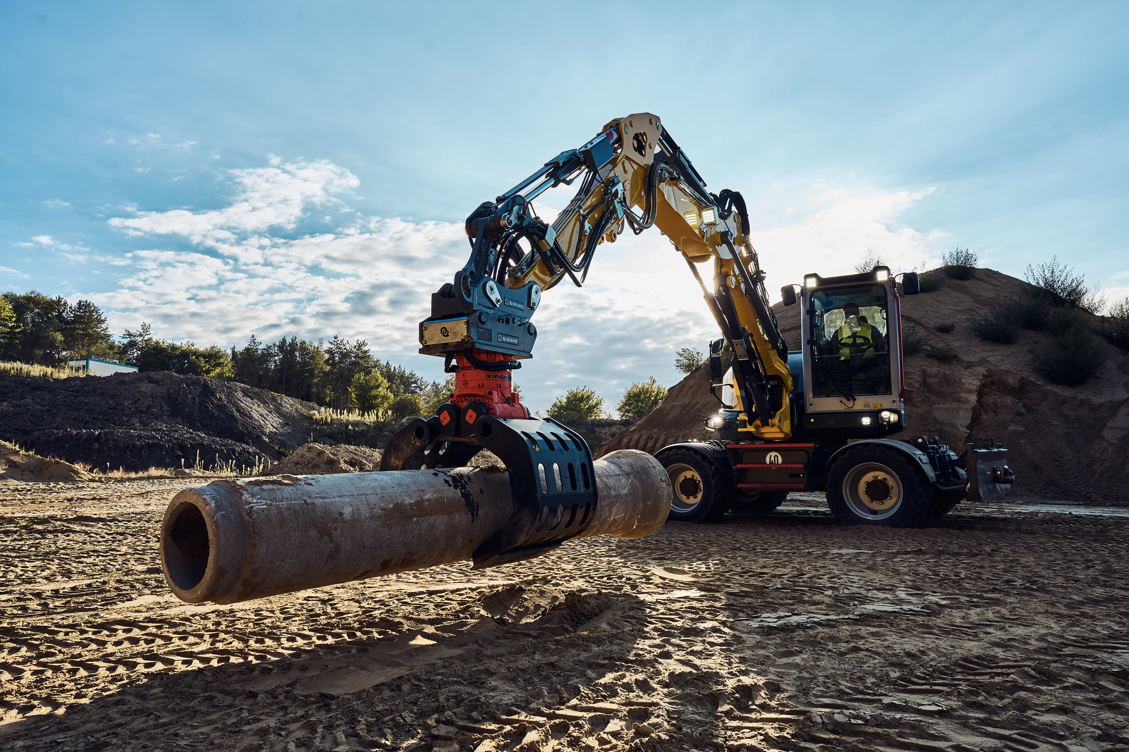 Compact wheeled excavators within the 6-ton to 13-ton range have emerged as a critical segment within the construction machinery market.