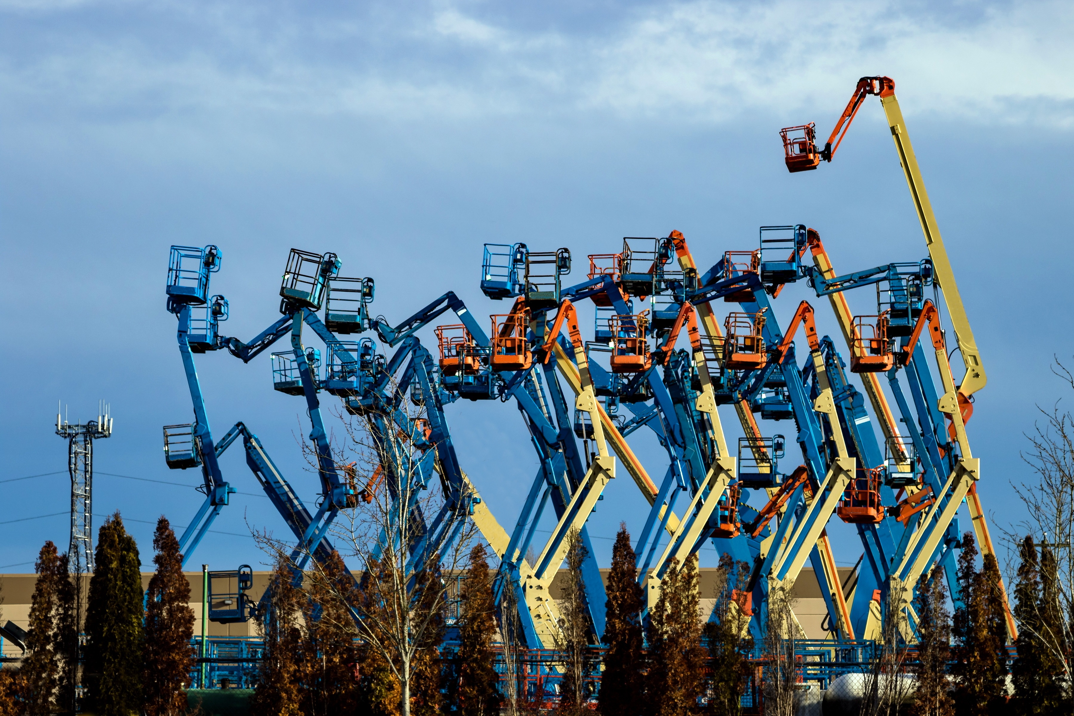 While managing rental costs is crucial, contractors must also consider the quality of the equipment. Downtime due to equipment failure can be costly, impacting project timelines and overall efficiency.