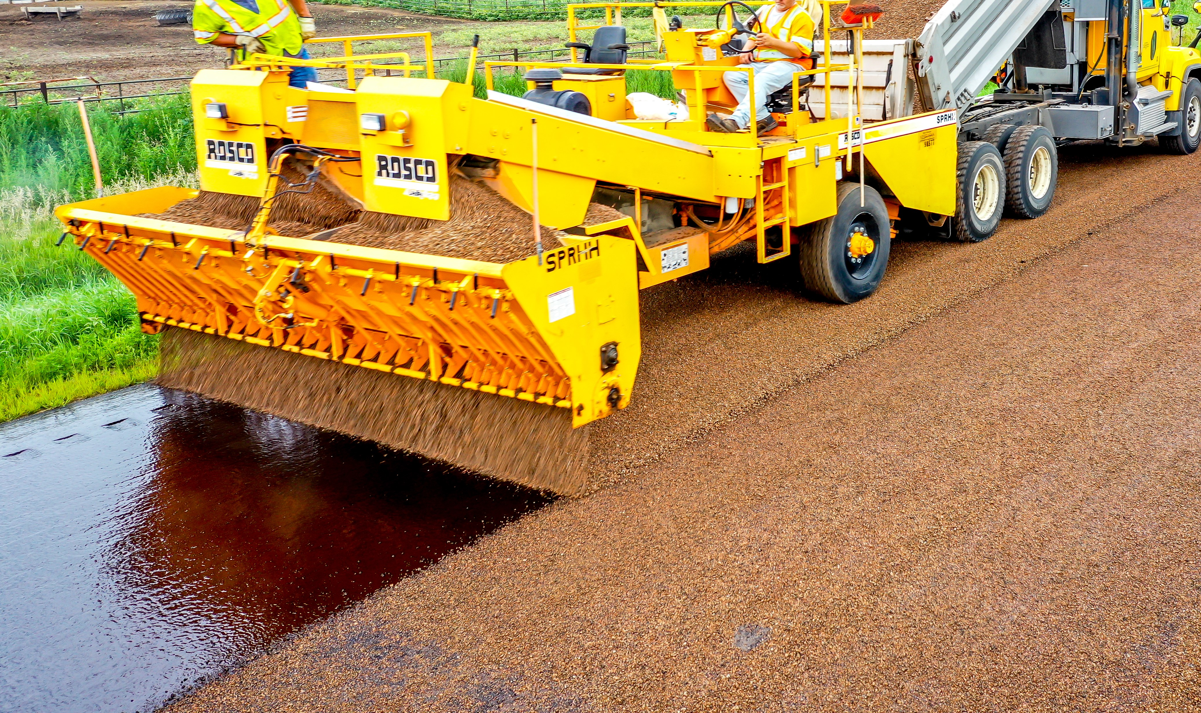 The voids within ESCS aggregates create better adhesion and promote long-term ski-resistance.