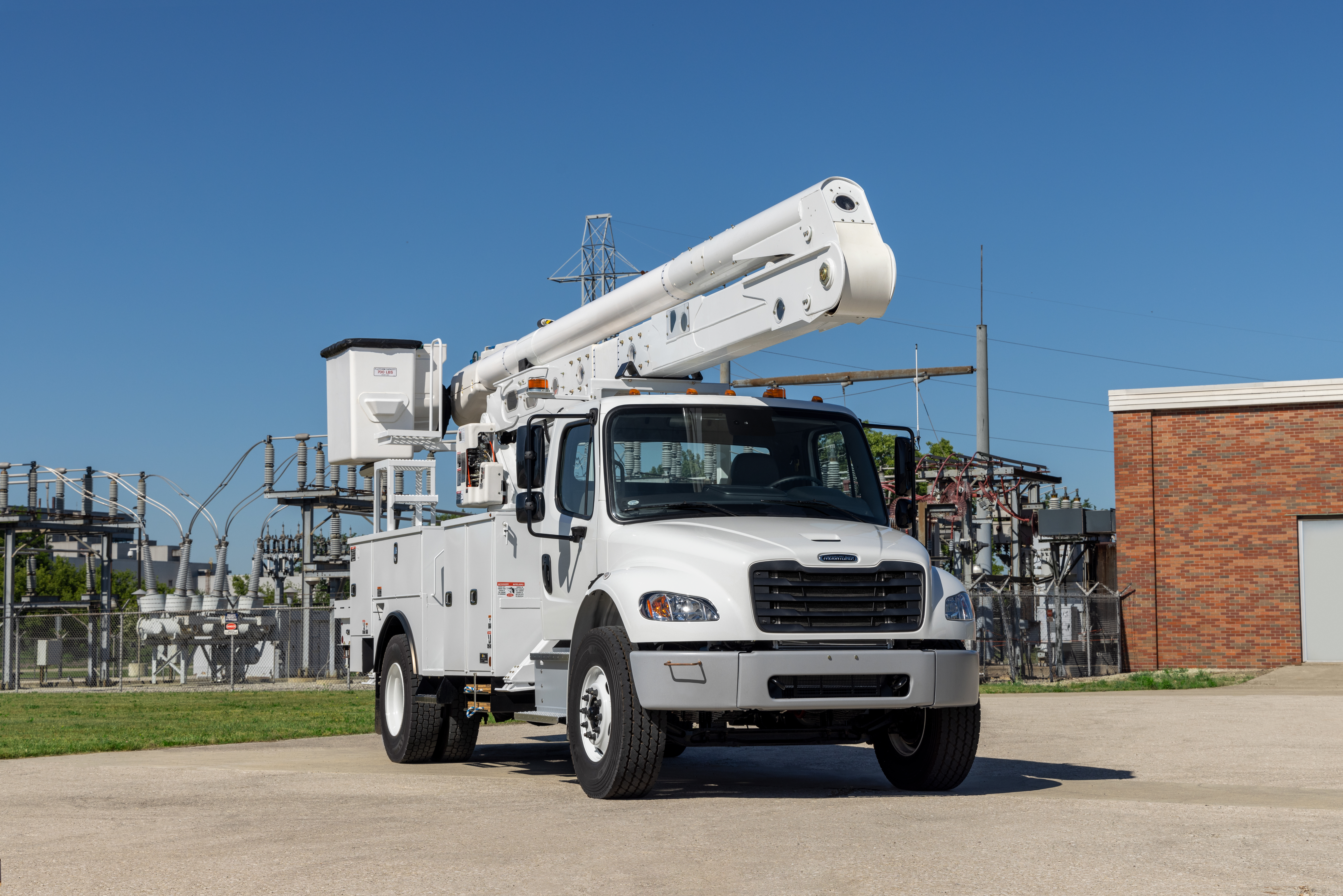 With up to 55 degrees of wheel cut and a swept-back bumper, the M2 106 Plus provides maneuverability in narrow city streets, busy job sites and other tight situations.