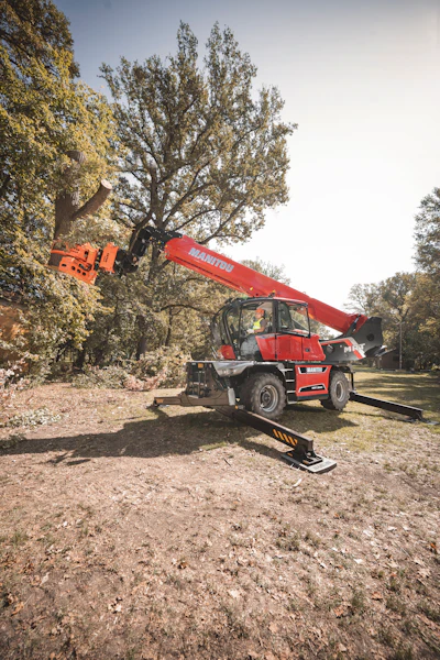 Manitou Mrt Tree Saw Grapple 3