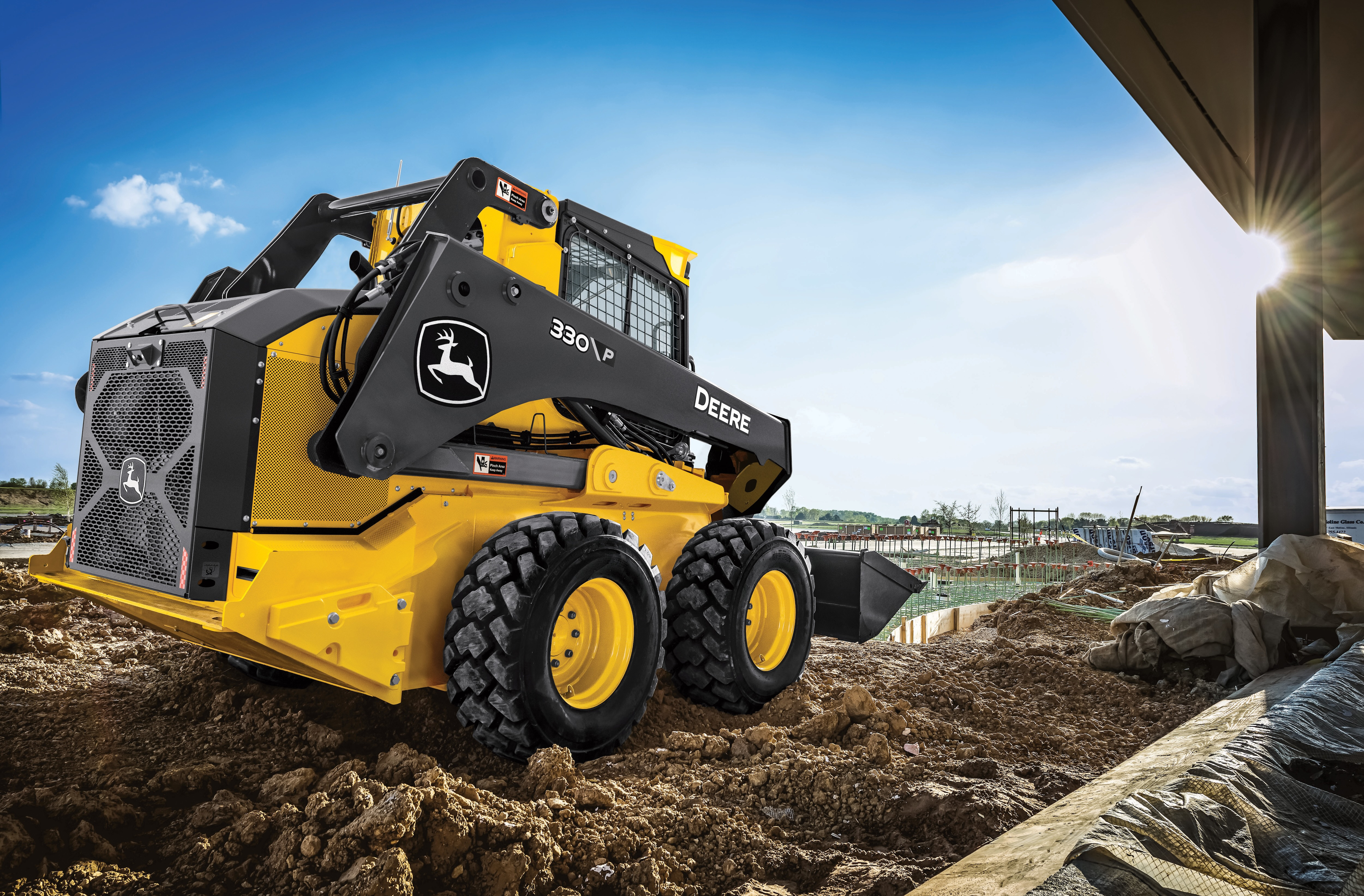 Powered by a 98-hp Yanmar engine, this machine is equipped with a new one-piece cab design and several technology features.