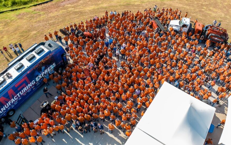 The groundbreaking event was kicked off by Kevin Smith, vice president of Ditch Witch, with welcoming remarks to the nearly 1,000 attendees.
