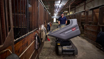 The Toro electric swivel Ultra Buggy e2500-TS
