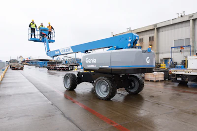 The S-85 XC FE driving.